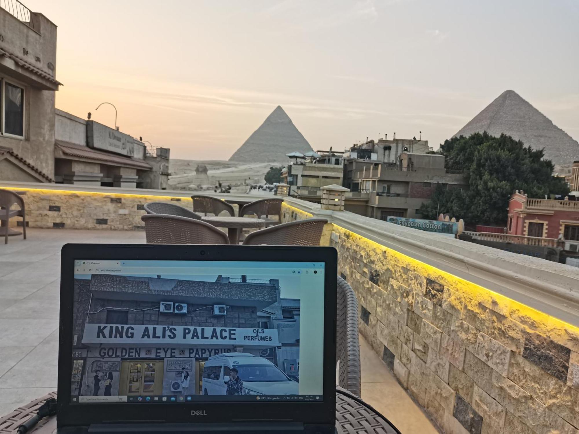 King Ali Pyramids View Inn Kafret el-Gabal Kültér fotó