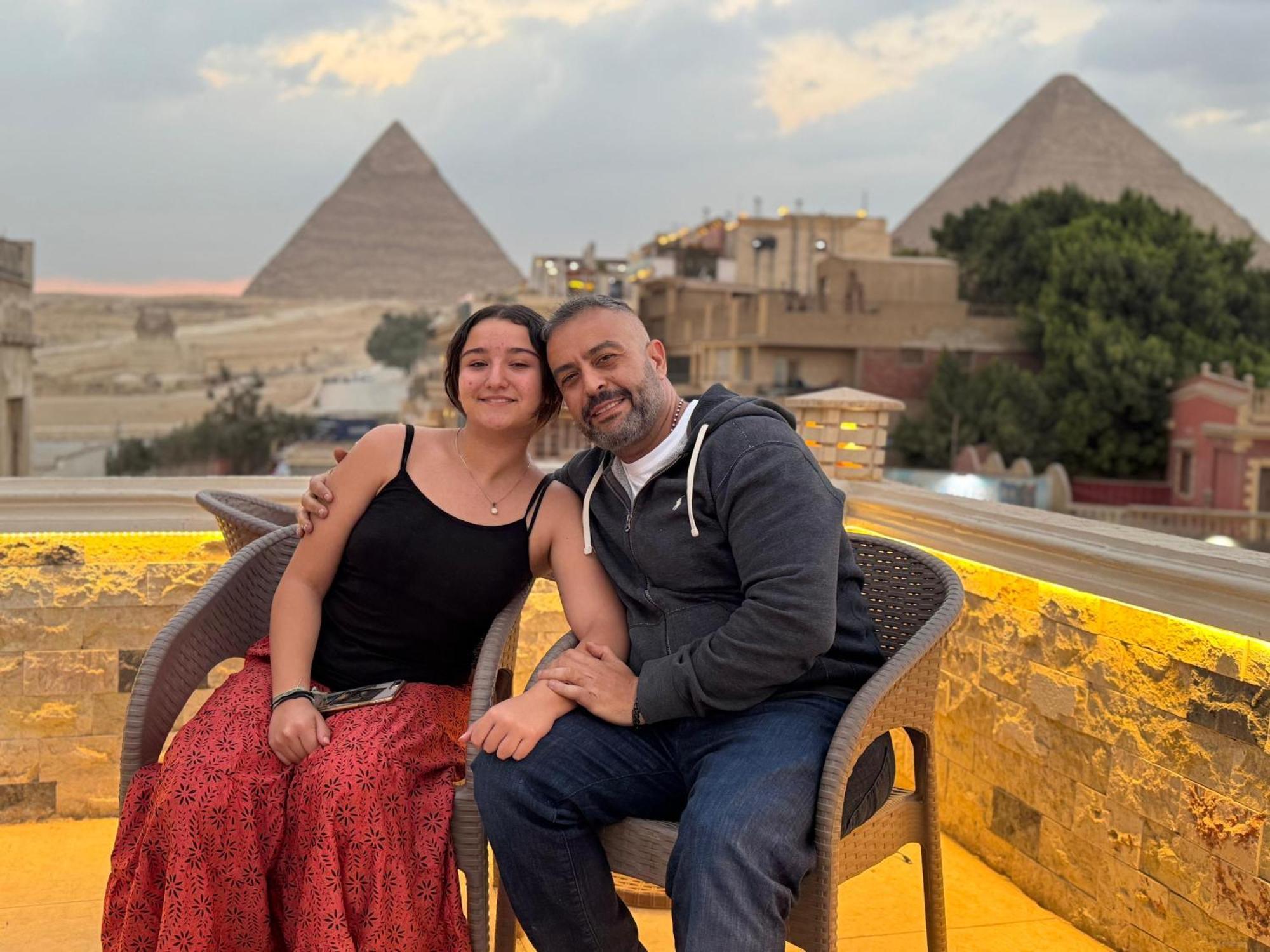 King Ali Pyramids View Inn Kafret el-Gabal Kültér fotó