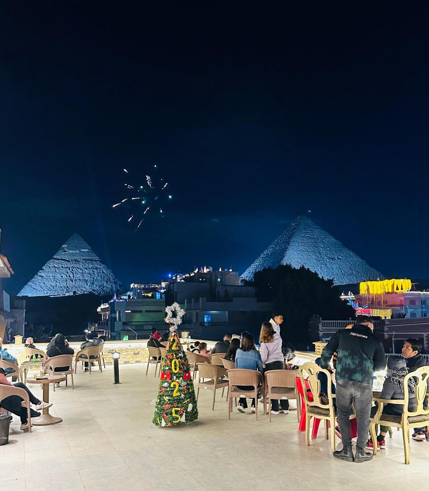 King Ali Pyramids View Inn Kafret el-Gabal Kültér fotó